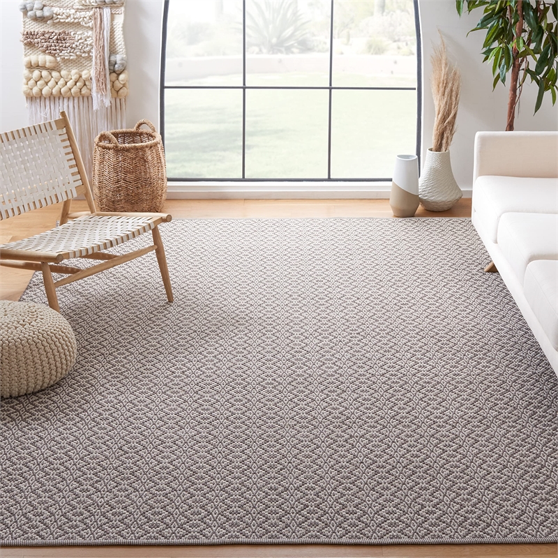 Safavieh Montauk Ivory Contemporary Rug - 8' x 10'