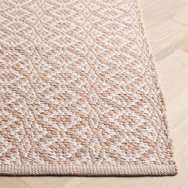 Safavieh Montauk Ivory Contemporary Rug - 8' x 10'