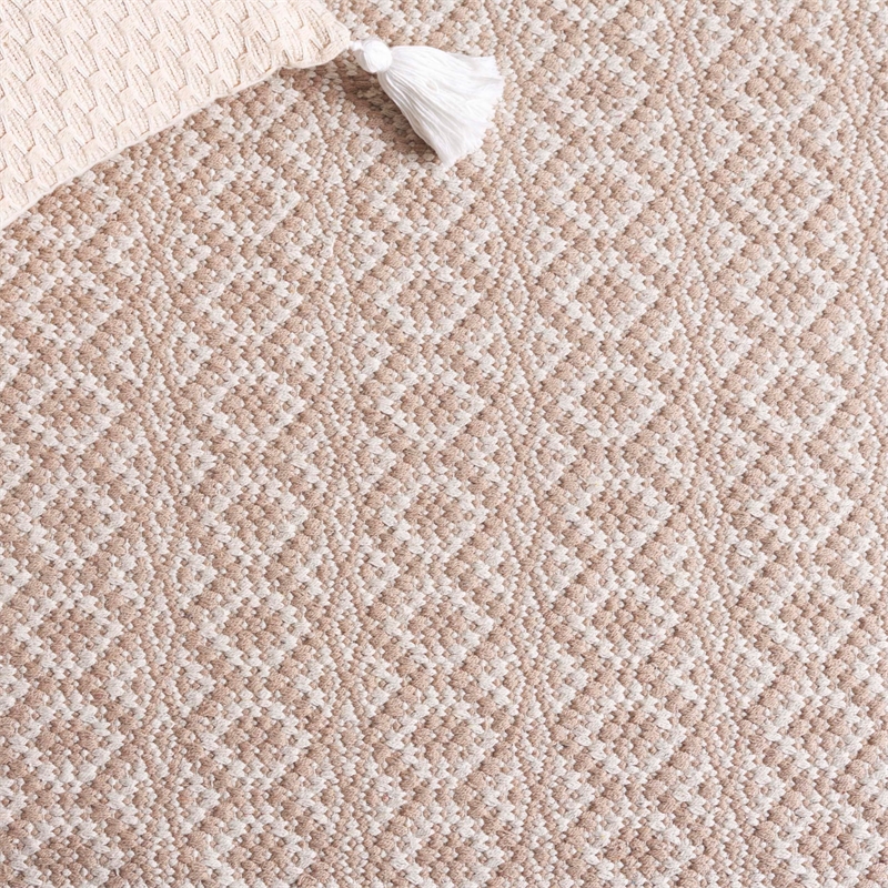 Safavieh Montauk Ivory Contemporary Rug - 8' x 10'