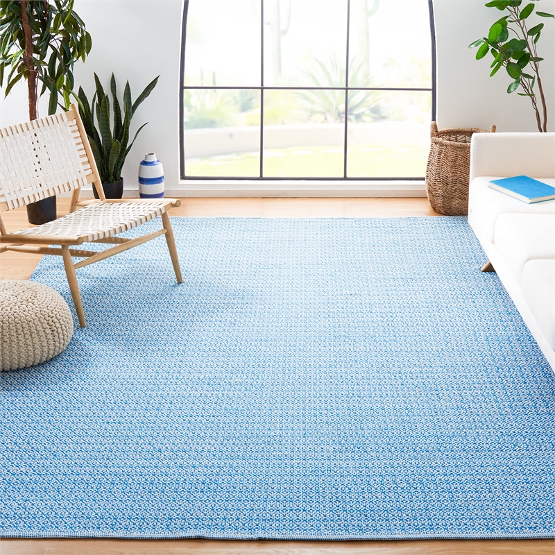 Safavieh Montauk Ivory Contemporary Rug - 8' x 10'