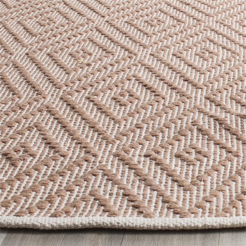 Safavieh Montauk Beige Contemporary Rug - 8' x 10'