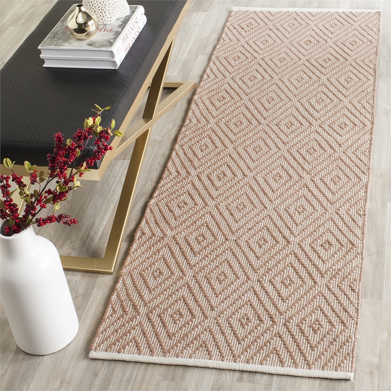 Safavieh Montauk Beige Contemporary Rug - Runner 2'3