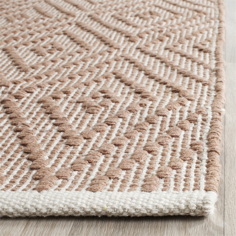 Safavieh Montauk Beige Contemporary Rug - Runner 2'3