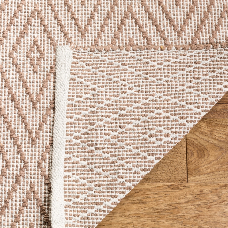 Safavieh Montauk Beige Contemporary Rug - Runner 2'3