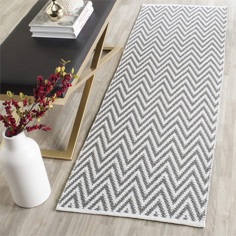 Safavieh Montauk Grey Contemporary Rug - Runner 2'3