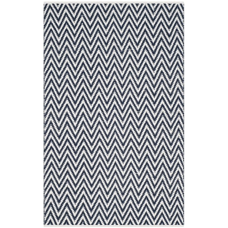 Safavieh Montauk Navy Contemporary Rug - 4' x 6'