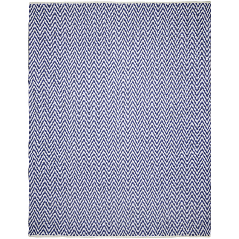 Safavieh Montauk Navy Contemporary Rug - 8' x 10'