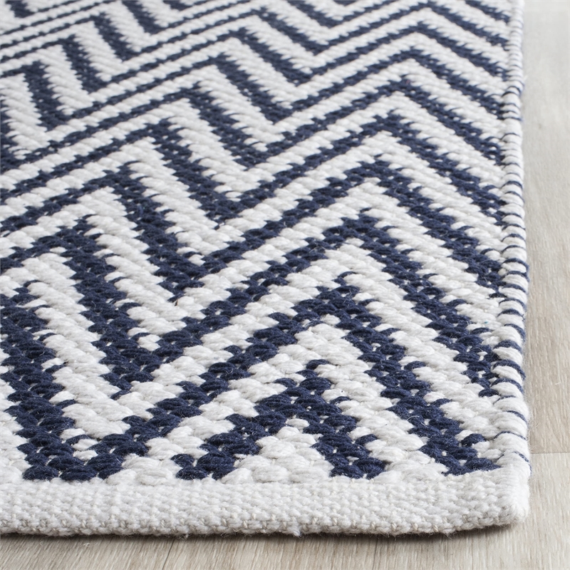 Safavieh Montauk Navy Contemporary Rug - Runner 2'3