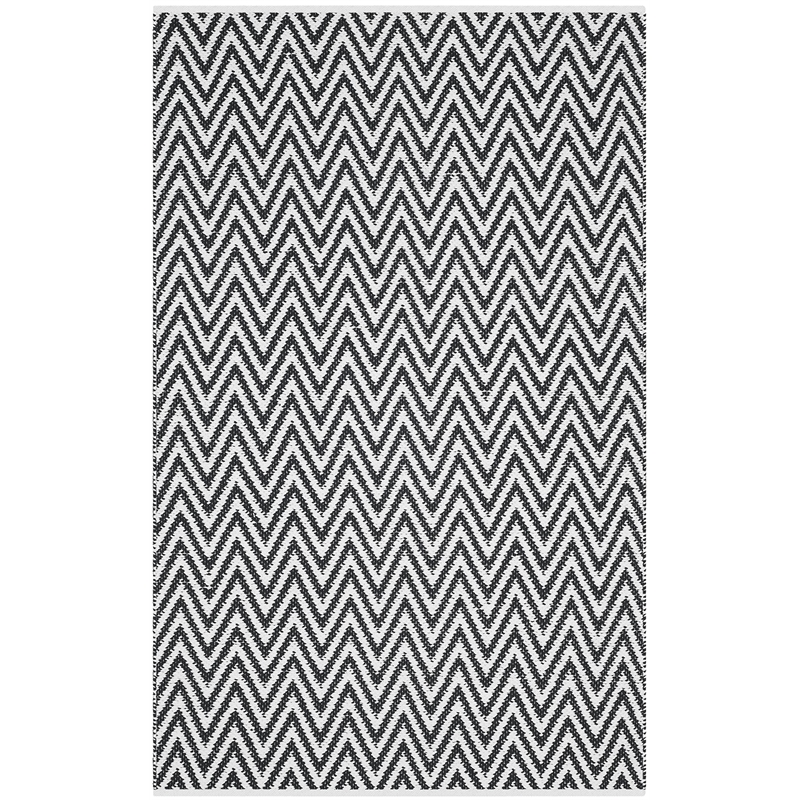 Safavieh Montauk Black Contemporary Rug - 4' x 6'