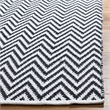 Safavieh Montauk Black Contemporary Rug - 4' x 6'