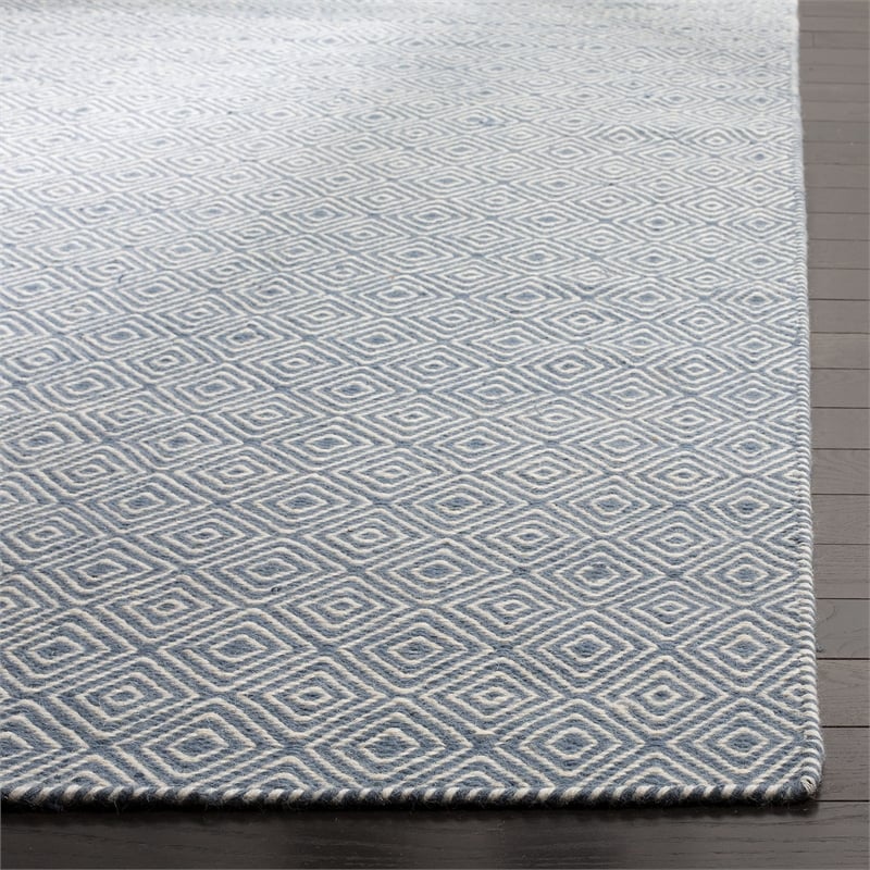 Safavieh Oasis Blue Area Rug - 6' x 9'
