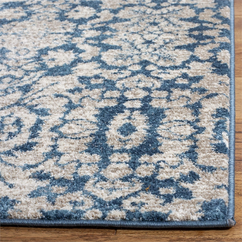 Safavieh Sofia Blue Traditional Rug - 4' x 5'7
