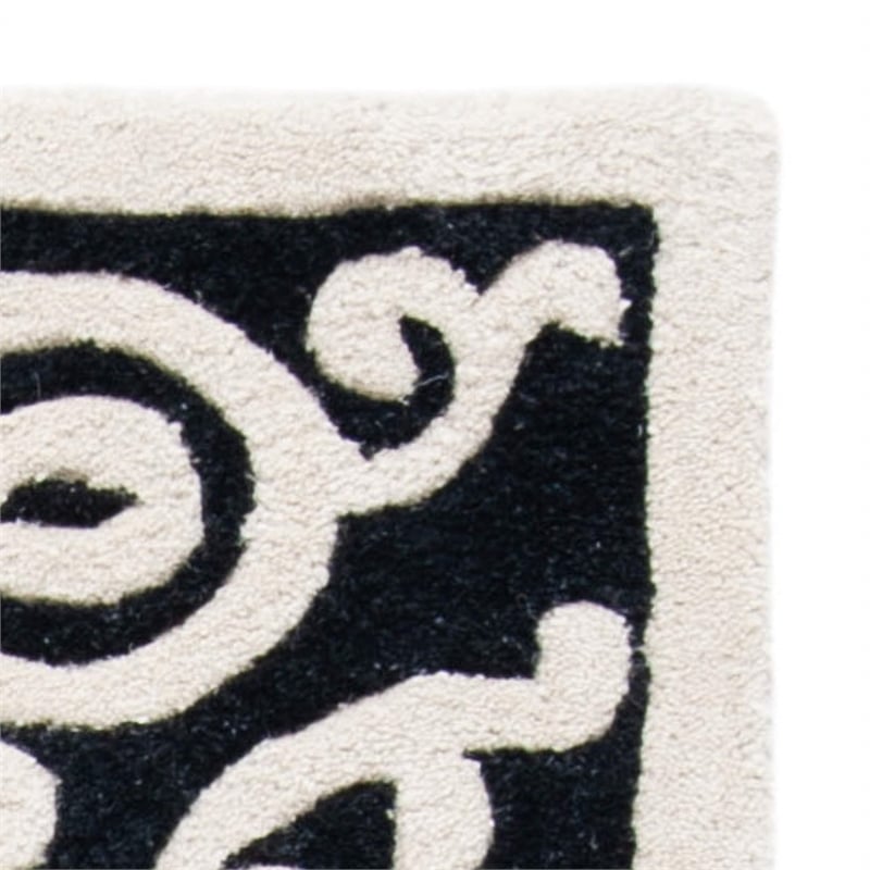 Safavieh Soho  Black Contemporary Rug - 8'3