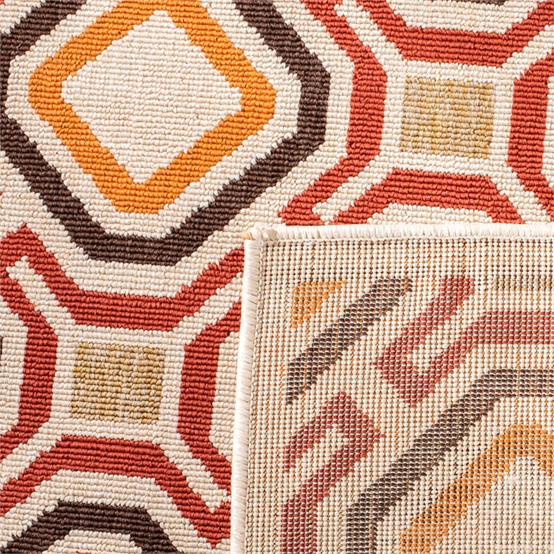 Safavieh Veranda Creme Indoor Outdoor Rug - 4' x 5'7