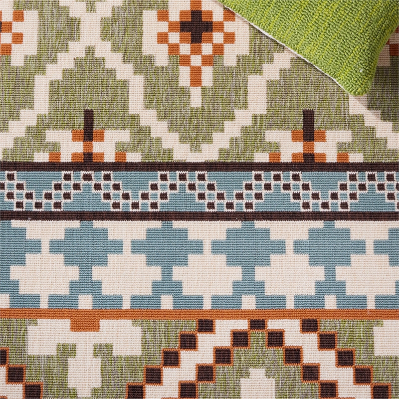 Safavieh Veranda Green Indoor Outdoor Rug - Runner 2'3