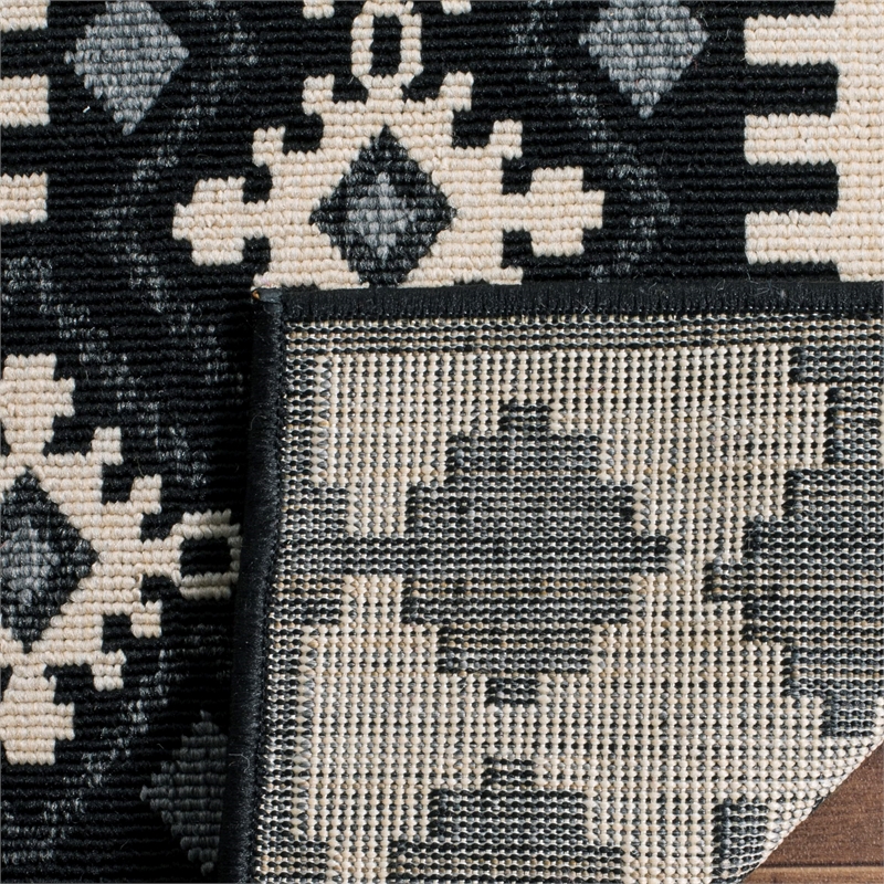 Safavieh Veranda Black Indoor Outdoor Rug - 6'7