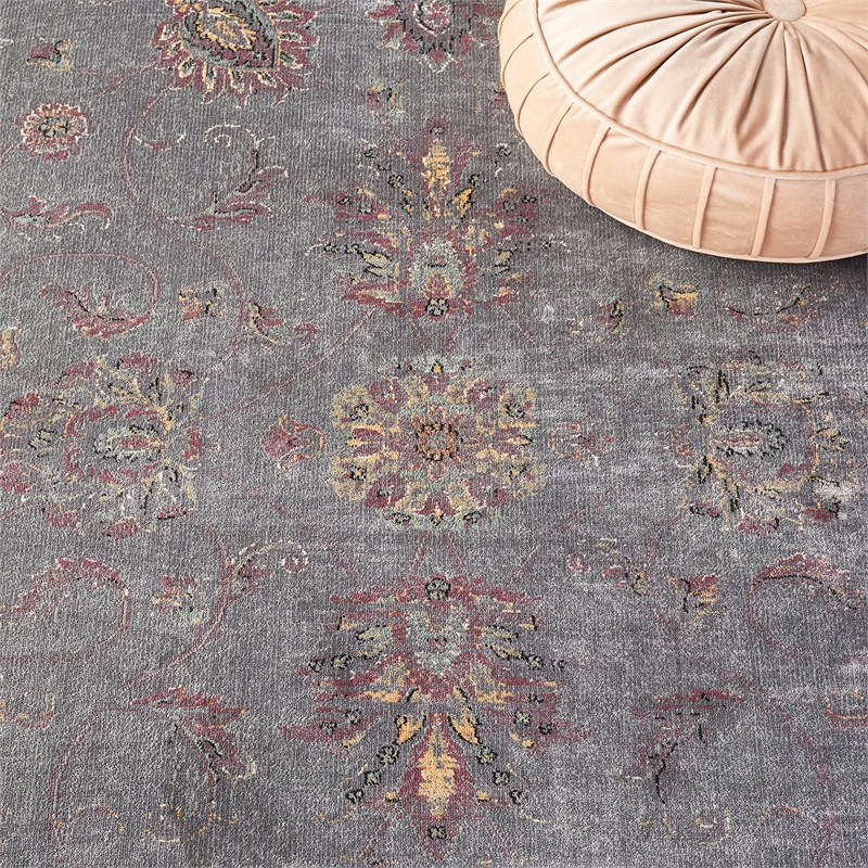 Safavieh Vintage 2' x 3' Rug in Gray