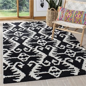 Safavieh Wyndham Black Contemporary Rug - 4' x 6'
