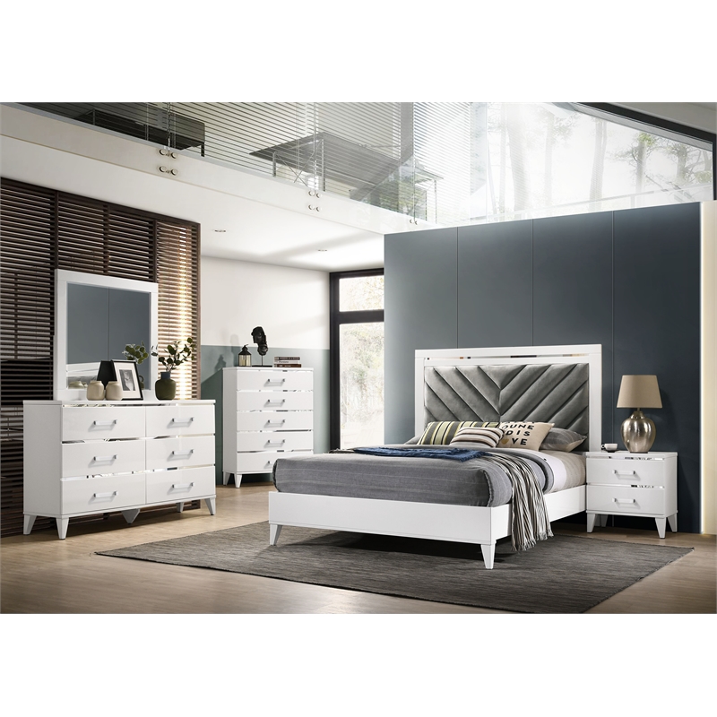 ACME Chelsie Vertical Rectangular Beveled Dresser Mirror in White Wood