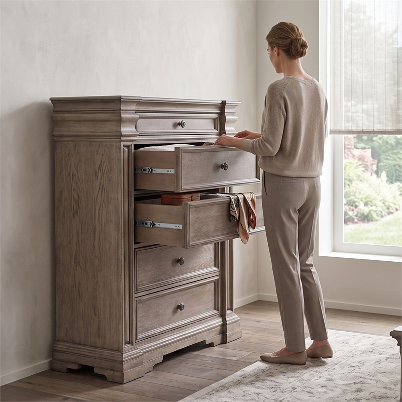 Ashley Furniture Blairhurst Light Brown Chest of Drawers