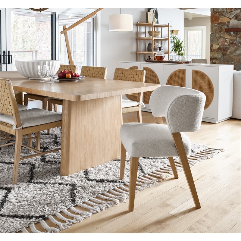 Universal Furniture Modern Nomad 86