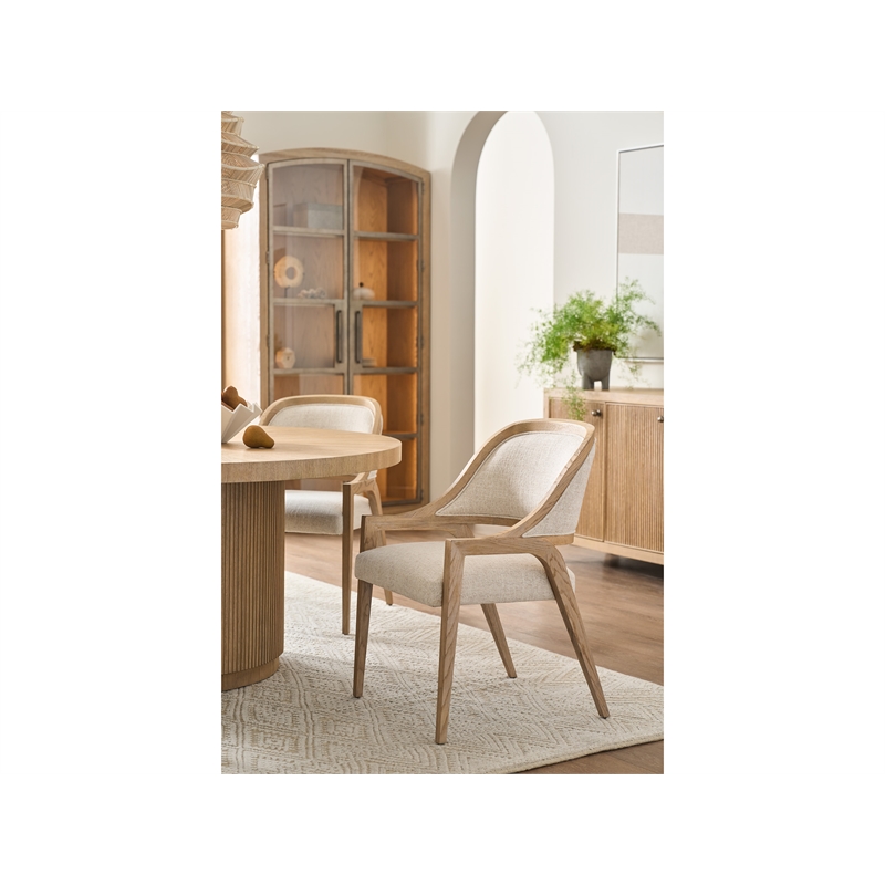 Universal Furniture Avaline Carmen Round Wood Dining Table in Tan