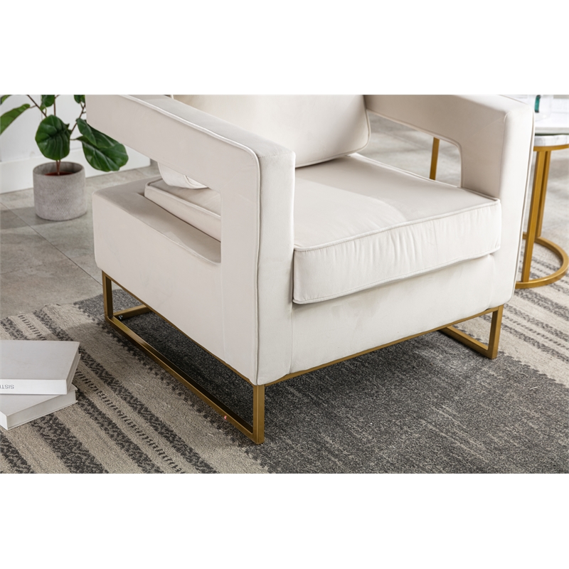 Carolina Classics Adadon 33 In Wide Velvet Upholstered Arm Chair in Cream