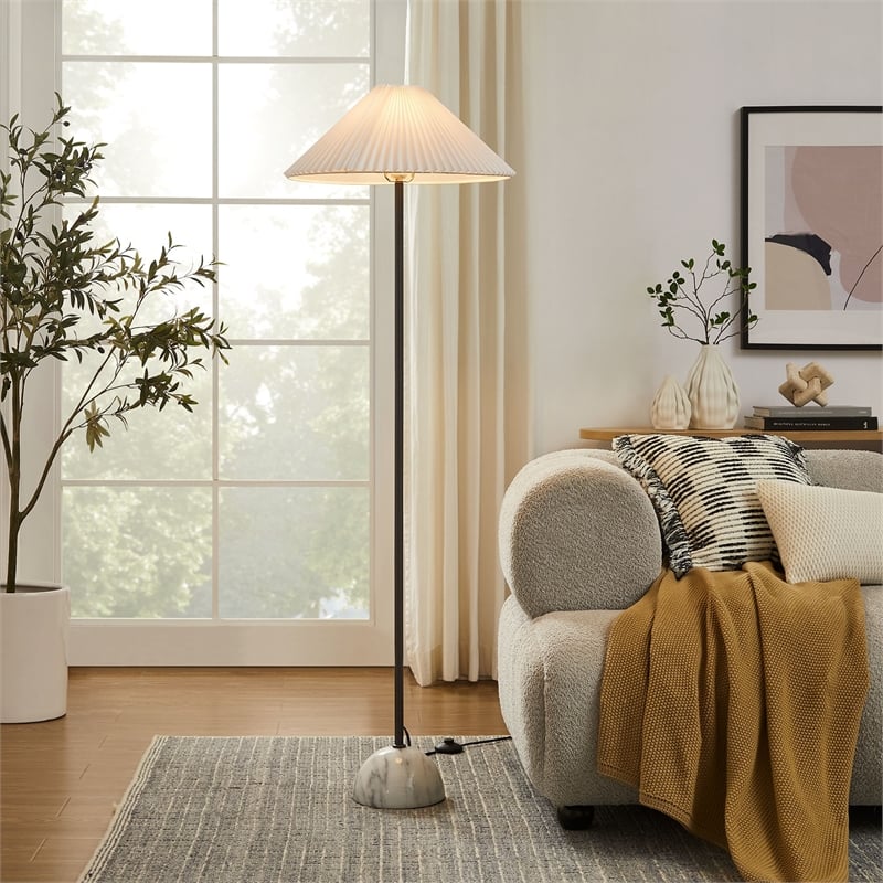 Illusion Floor Lamp in Black