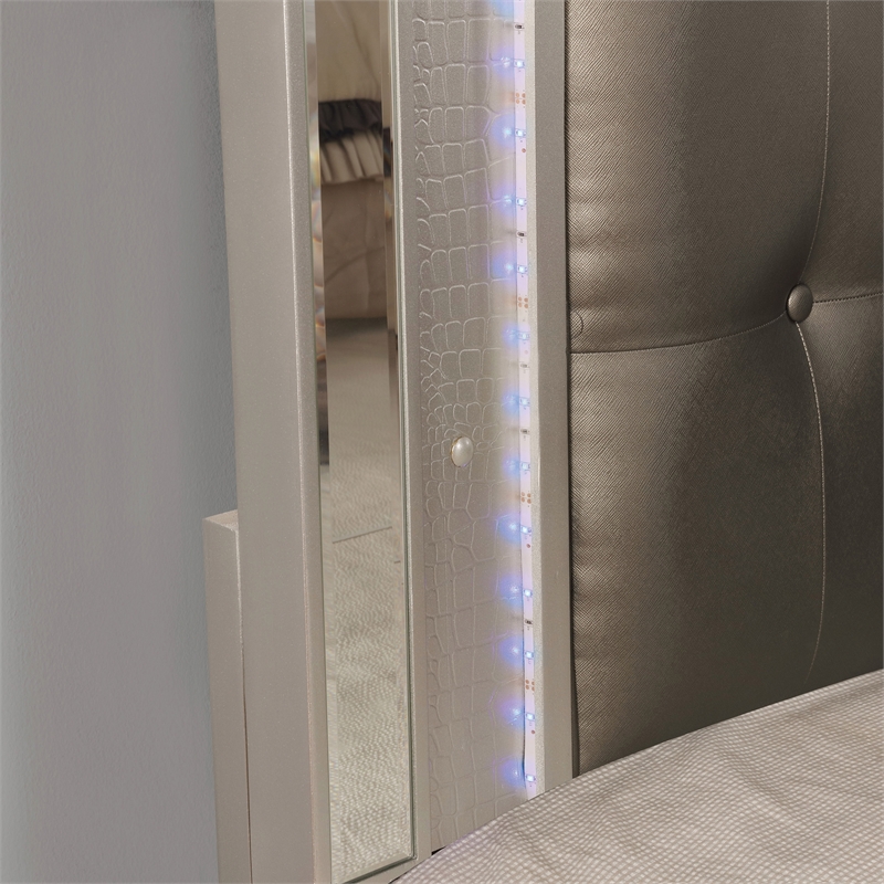 Furniture of America Xulu Contemporary Wood Queen Bed with LED in Silver
