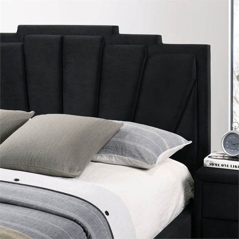 Furniture of America Glanz Glam Fabric Tufted Queen Bed in Black
