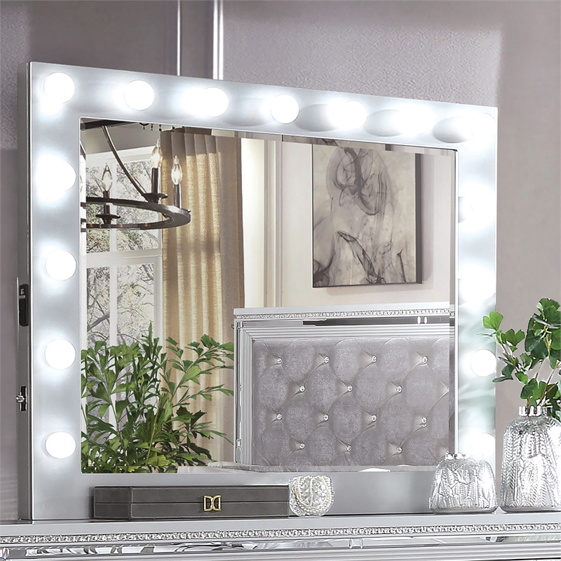 FOA Chid 5pc Silver Wood Bed Set - Queen + 2 Nightstands + Dresser + Mirror
