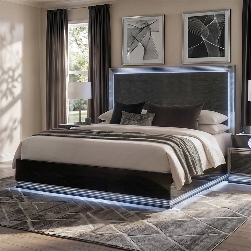 Furniture of America Elvor Solid Wood Integrated LED Queen Platform Bed in Gray