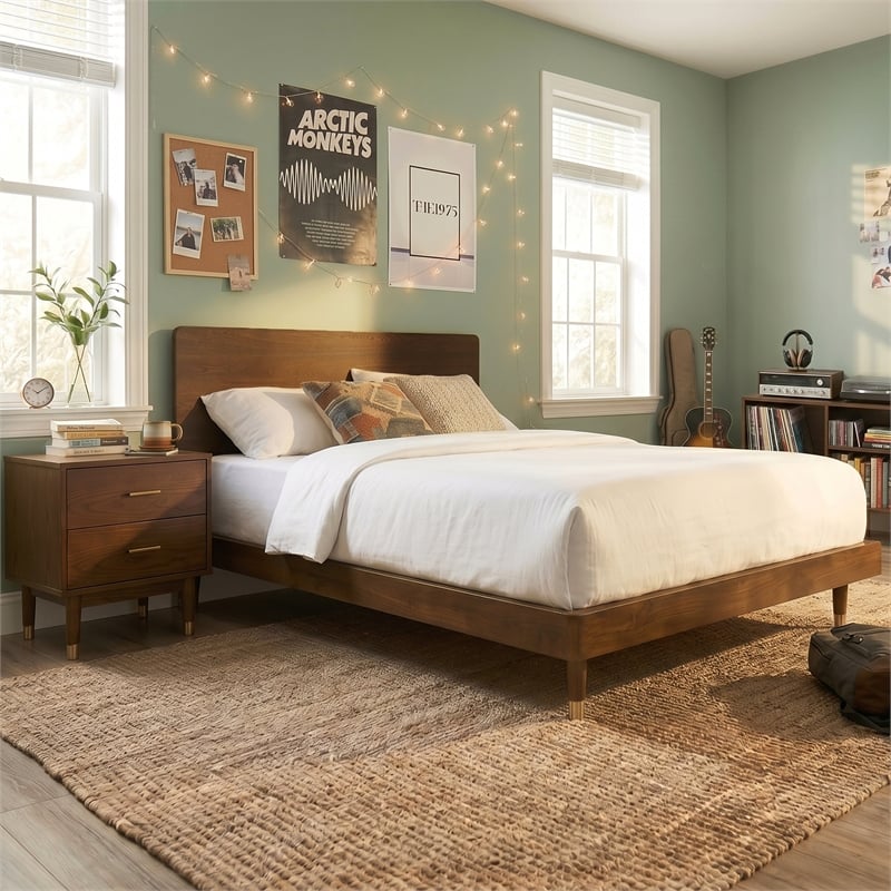 Furniture of America Korva Solid Wood Full 2-Piece Bedroom Set in Walnut