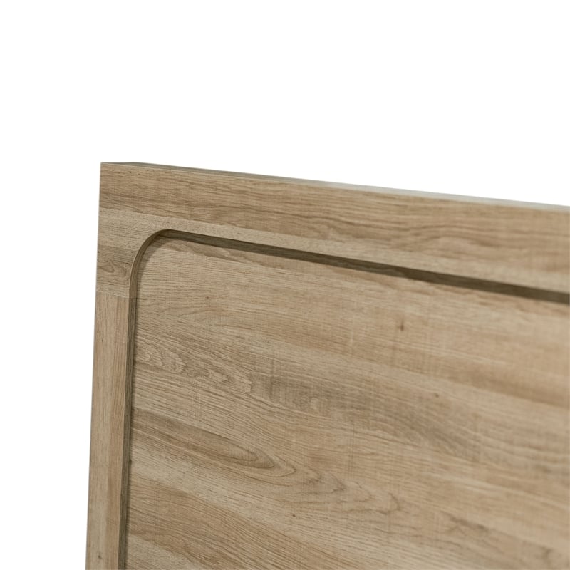 Furniture of America Valio Wood Queen Dovetail Panel Bed in Oak