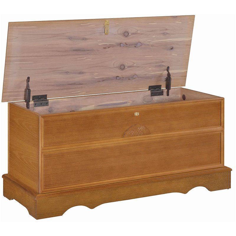 Catania Rectangular Traditional Wood Cedar Chest in Natural Honey