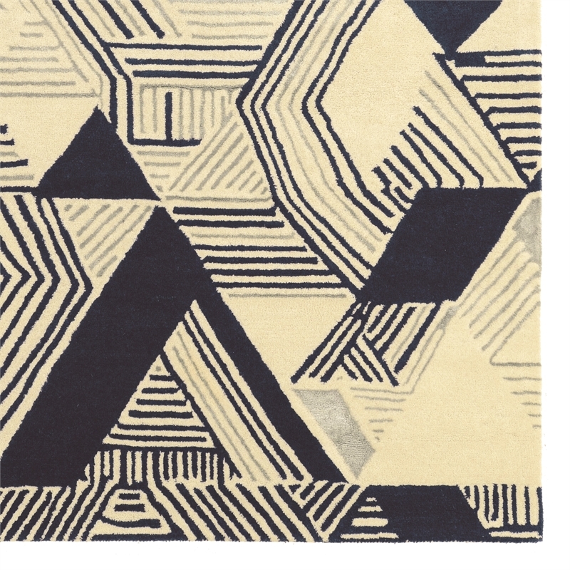 Bowery Hill 96'' x 132'' Transitional Wool Hand Tufted Rug in Navy/Ivory