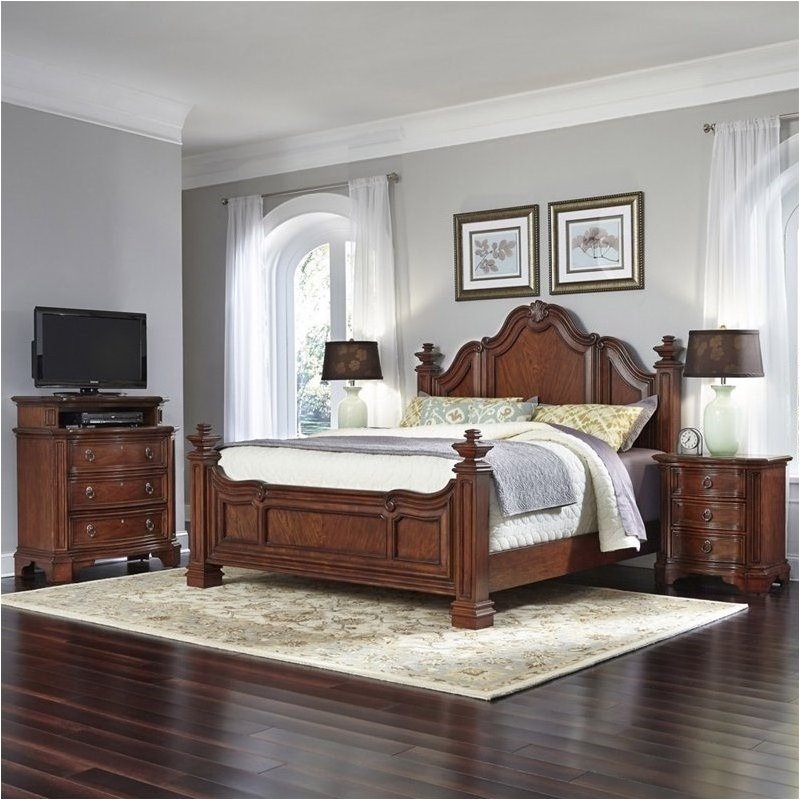 Bowery Hill 4 Piece King Bedroom Set in Cognac