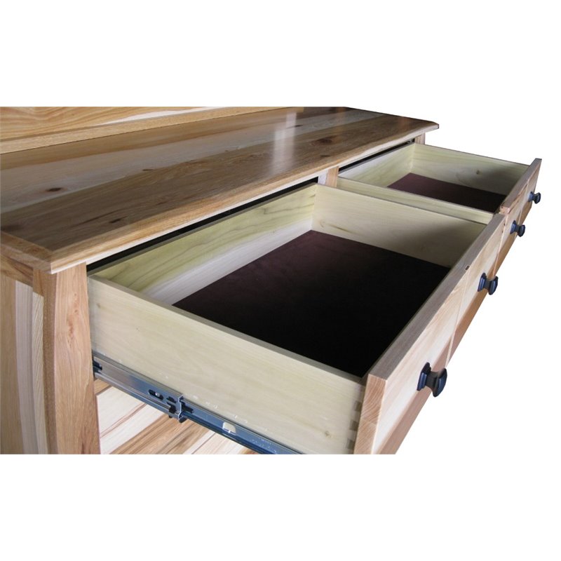 Bowery Hill 6 Drawer Chest in Natural