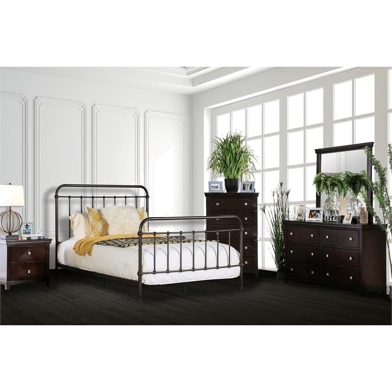 Bowery Hill Farmhouse Metal California King Spindle Bed in Bronze
