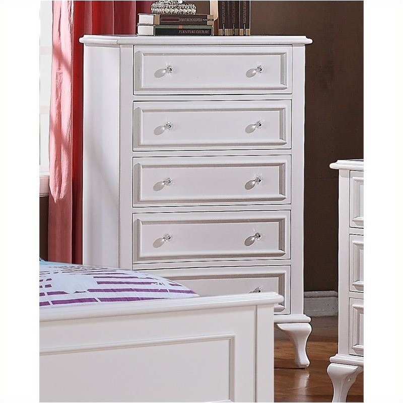 Bowery Hill Transitional 5-Drawer Solid Pine Wood Chest in White
