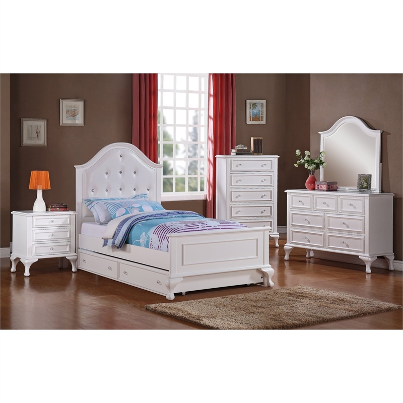 Bowery Hill Faux Leather Upholstered Full Panel Bed in White