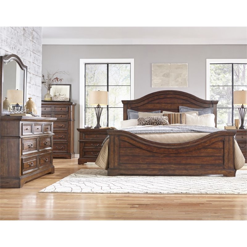 Bowery Hill 7-Drawer Dresser in Tobacco Finish