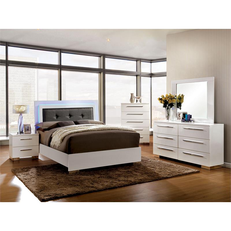 Bowery Hill Contemporary Wood 6-Drawer Dresser in Glossy White