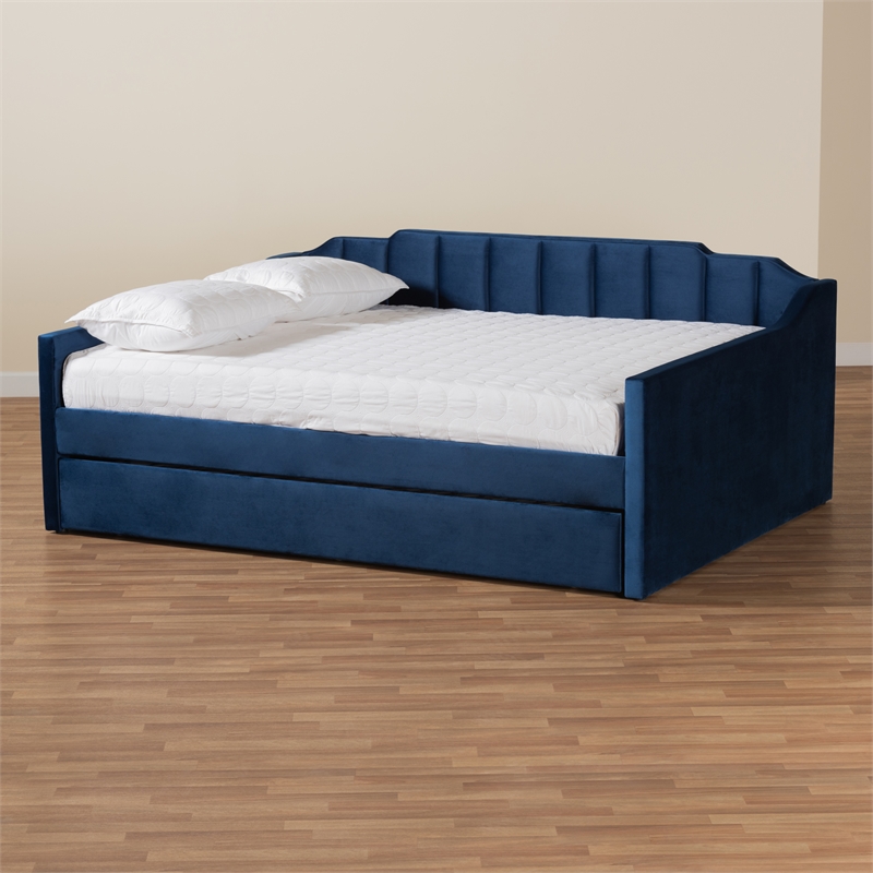 Bowery Hill Contemporary Velvet Queen Size Daybed with Trundle in Blue