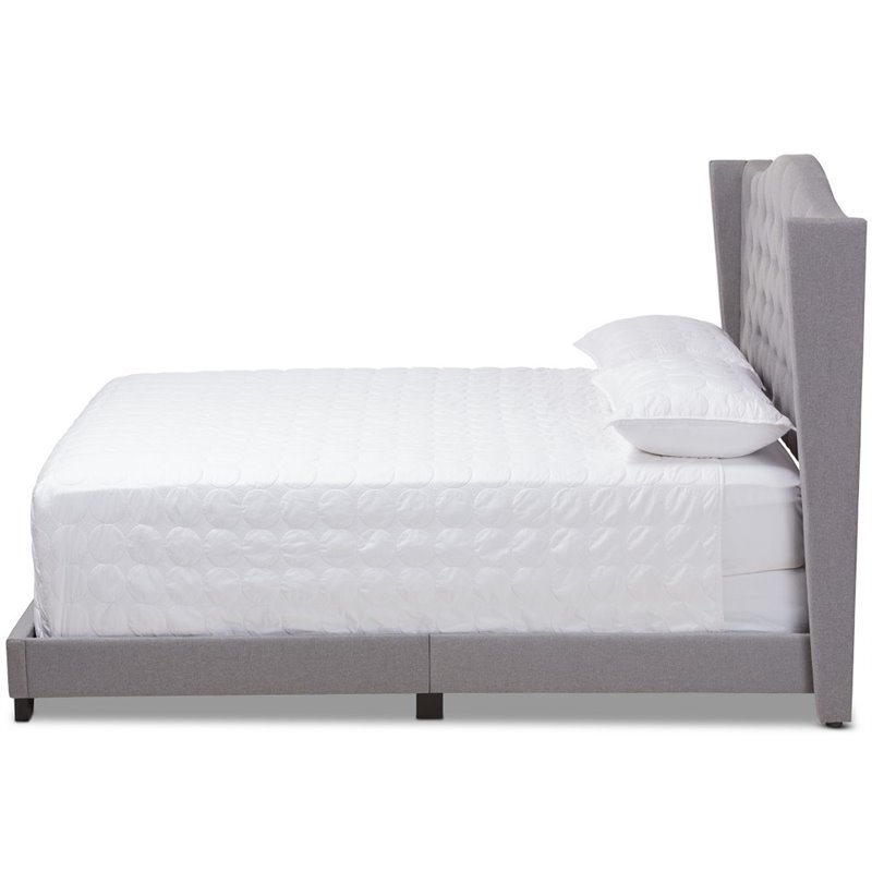 Bowery Hill Traditional Upholstered Fabric Tufted Queen Bed in Grey