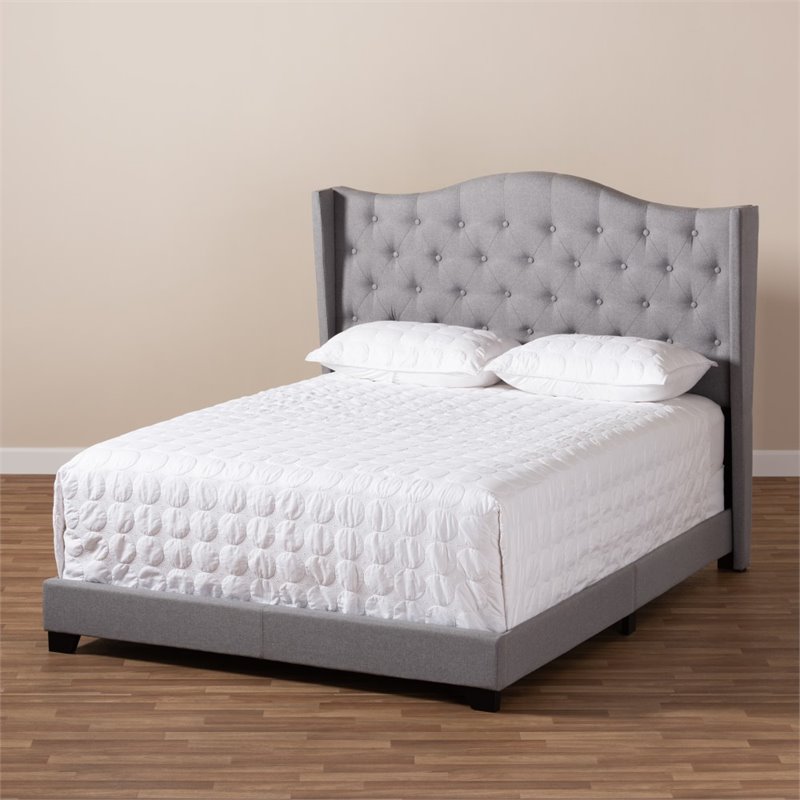 Bowery Hill Traditional Upholstered Fabric Tufted Queen Bed in Grey