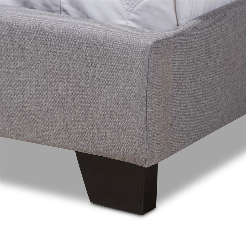 Bowery Hill Traditional Upholstered Fabric Tufted Queen Bed in Grey