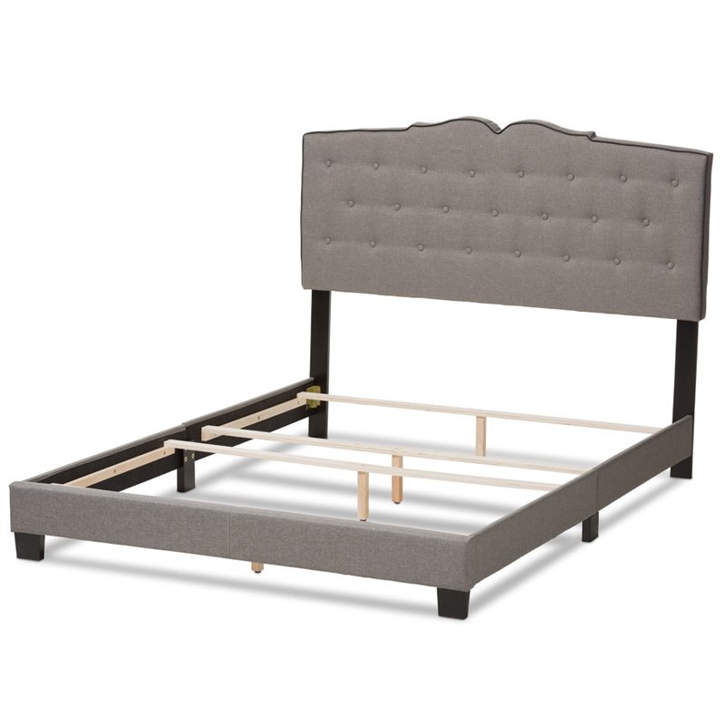 Bowery Hill Traditional Upholstered Fabric Tufted Queen Bed in Light Grey