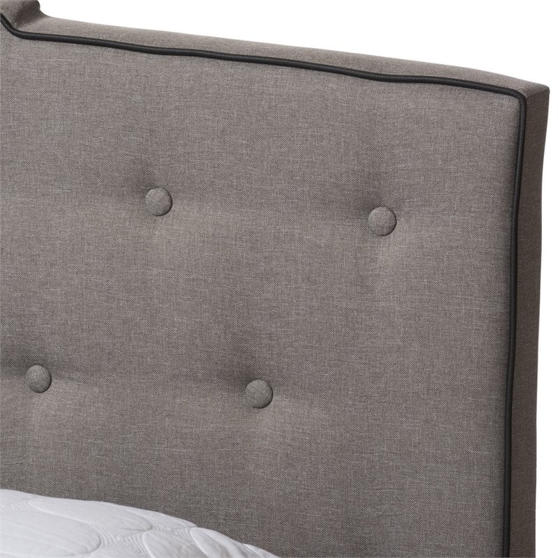 Bowery Hill Traditional Upholstered Fabric Tufted Queen Bed in Light Grey