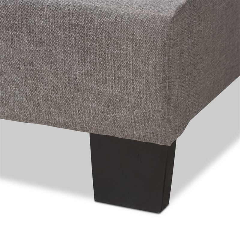 Bowery Hill Traditional Upholstered Fabric Tufted Queen Bed in Light Grey